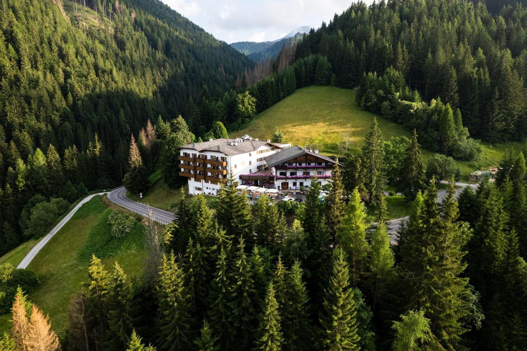 Ganischgerhof Mountain Resort & Spa Nova Ponente Exterior photo